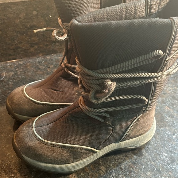GIRLS LL BEAN HIKING BOOTS - Picture 5 of 8